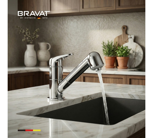 Смеситель для кухни с выдвижным изливом и режимом "душ" BRAVAT F7802933CP-SW, хром