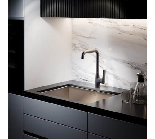 Смеситель для кухни Esko Lagos Black LG06B, черный