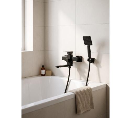 Смеситель для ванны Fmark FS8104H, черный
