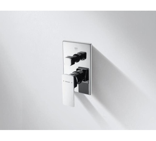 Смеситель для душа встраиваемый на 3 потока Bravat Phillis P69195C-ENG, хром